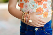 Load image into Gallery viewer, Chestnut Sparkle

