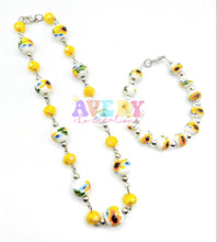 Load image into Gallery viewer, Sunflower bracelet
